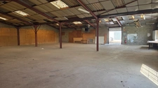 LOCAL D’ACTIVITÉ 396 m² – ACCÈS POIDS LOURDS – EPERVANS / CHALON-SUR-SAÔNE