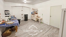 Maison en pierre à vendre 8 pièces avec piscine sur 3100 m² de terrain.