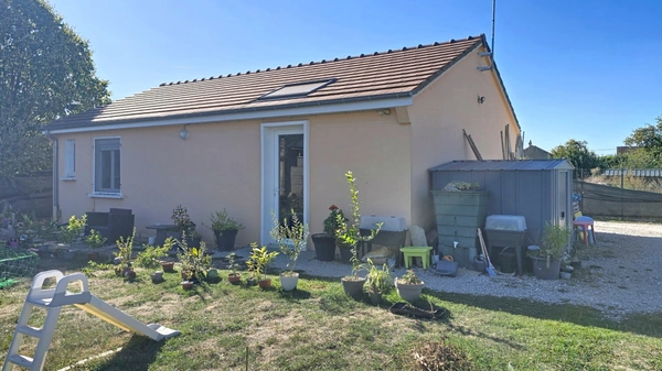 Maison rénovée 4 pièces sur 2300 m² de terrain OSLON (71)