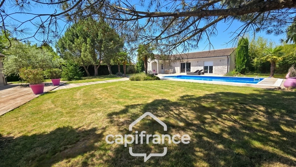 CHALON SUR SAONE, Villa 370 m², 11 pièces, piscine, dépendances sur 3325 m² de terrain