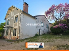 Un ensemble : De deux maisons  d'habitations sur 4200m2