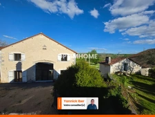Un ensemble : De deux maisons  d'habitations sur 4200m2