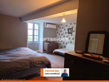 Un ensemble : De deux maisons  d'habitations sur 4200m2