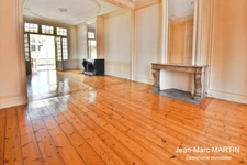 Maison 230 m² à vendre Tourcoing Centre – 5 chambres, jardin, terrasse et possibilité de colocation.