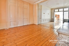 Maison 230 m² à vendre Tourcoing Centre – 5 chambres, jardin, terrasse et possibilité de colocation.