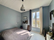 Maison familiale près des bords de Marne