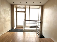 Local commercial /activités / bureaux avec potentiel habitation à PARIS 20EME - Proche village Jourdain