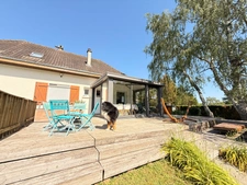 Pavillon sur sous sol de 170m², 5 chambres, piscine sur terrain de 2000m² 197 000 €