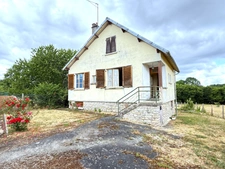 Pavillon élevé sur sous sol, 79m², 3 chambres sur 626m² de terrain 54 000 €