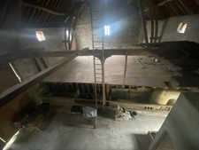 Demeure de 284m², 11 pièces, 7 chambres avec 600m² de dépendances, terrain de 2200m² 211 000 €