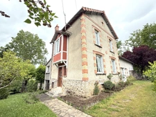 EN EXCLUSIVITE Maison 184m², 4 chambres avec dépendances sur 4396m² de terrain 149 900 €