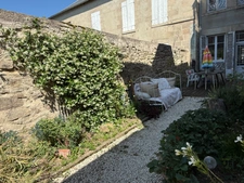 EN EXCLUSIVITE ! Maison de ville de caractère 242m², 4 chambres, avec jardin 147 000 €