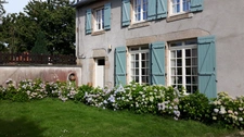Maison de caractère en pierre, 121 m², 5 chambres avec belles dépendances sur 6 688 m² de terrain 148 500 €