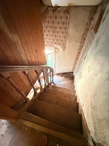 Maison en pierre 105m², 3 chambres sur 1 hectare de terrain + 3ha de terrain indépendants supplémentaires 78 000 €