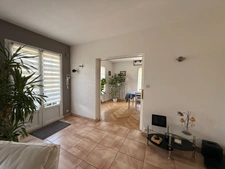 Pavillon sur sous sol de 170m², 5 chambres, piscine sur terrain de 2000m² 197 000 €