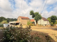 Maison de caractère en pierre, 121 m², 5 chambres avec belles dépendances sur 6 688 m² de terrain 148 500 €