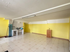 En exclusivite ! Maison de village, 300m², 10 chambres avec dépendances sur 3489m² de terrain 178 500 €