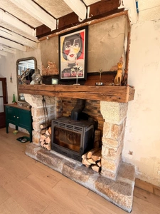 EN EXCLUSIVITE ! Maison en pierre de 115m2 + dépendances sur 4079m2 de terrain 89 990 €