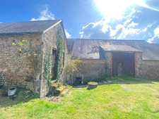 EN EXCLUSIVITE ! Corps de ferme avec maison d'habitation de 89m² sur terrain de 2hectares 2188m² 125 000 €