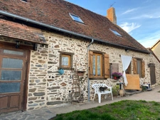 Ensemble de 2 maisons mitoyennes en pierre 209m² + grange, terrain 2000m² 79 500 €