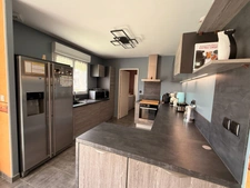 Pavillon de plain pied 136m², de 2012, 5 chambres, sur terrain de 1719m² 229 000 €