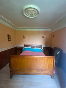 Maison en pierre, 167m², avec grange sur 730m² de terrain 112 000 €