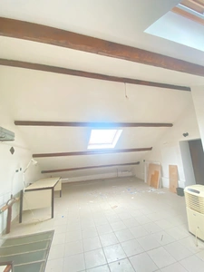 Demeure de 284m², 11 pièces, 7 chambres avec 600m² de dépendances, terrain de 2200m² 211 000 €