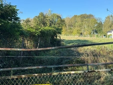 Terrain constructible de 2500m² 25 000 €