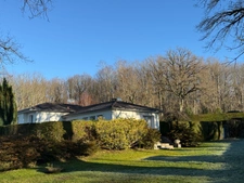 Maison en pierre 158m², 5 chambres, avec garage sur parc arboré de 5193m² 249 000 €