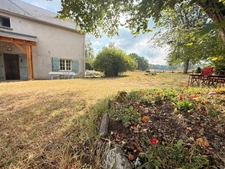 Maison de caractère en pierre, 121 m², 5 chambres avec belles dépendances sur 6 688 m² de terrain 148 500 €