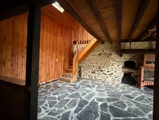 Ensemble de 2 maisons mitoyennes en pierre 209m² + grange, terrain 2000m² 79 500 €