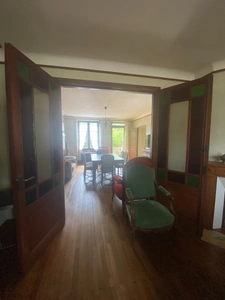 Demeure de 284m², 11 pièces, 7 chambres avec 600m² de dépendances, terrain de 2200m² 211 000 €