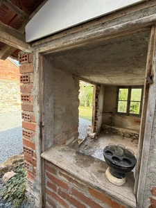 Gite/Maison en pierre, 164m², avec dépendances sur 945m² de terrain 127 000 €