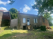 EN EXCLUSIVITE ! Maison de village, 110m², 4 pièces, avec dépendances sur terrain de 8783 m² 76 000 €