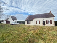 Pavillon de plain pied, 2 chambres, avec dépendances, sur 5425m² de terrain 85 500 €