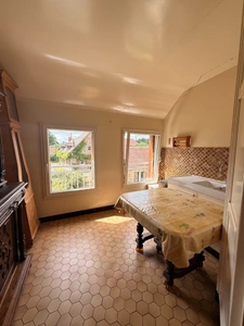 Maison de caractère en pierre, 134m², 4 chambres, Terrain de 2 668 m², proche des Trois Lacs 129 900 €