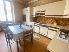 Maison de village, 103m², 3 chambres, terrasse et jardinet avec 2 garages 59 900 €