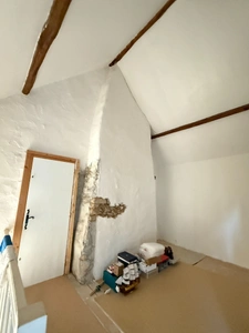 EN EXCLUSIVITE ! Maison en pierre, 88m², 2 chambres, sur 975m² de terrain 84 990 €