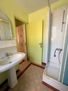 Maison en pierre de 126m², 4 chambres, avec grange 65 000 €