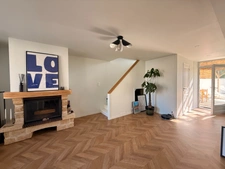 Maison en pierre entièrement rénovée, 95m², avec dépendances, terrain de 1154m² 148 000 €