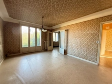 Pavillon de 117m² sur sous sol, 3 chambres avec possibilité d'agrandissement, terrain de 1733m2 109 500 €