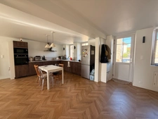 Maison en pierre entièrement rénovée, 95m², avec dépendances, terrain de 1154m² 148 000 €