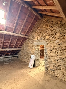 EN EXCLUSIVITE ! Charmante maison de plain pied 97m², 3 chambres, sur 1,2ha de terrain 107 000 €