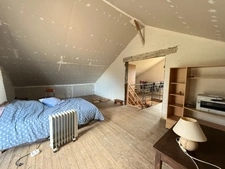 EN EXCLUSIVITE ! Maison de village, 110m², 4 pièces, avec dépendances sur terrain de 8783 m² 76 000 €