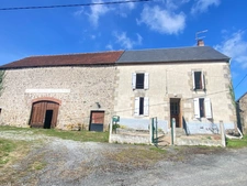 EN EXCLUSIVITE ! Corps de ferme avec maison d'habitation de 89m² sur terrain de 2hectares 2188m² 125 000 €