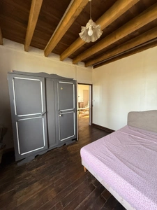 EN EXCLUSIVITE ! Maison de village, 110m², 4 pièces, avec dépendances sur terrain de 8783 m² 76 000 €