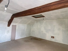 Maison en pierre, 167m², avec grange sur 730m² de terrain 112 000 €