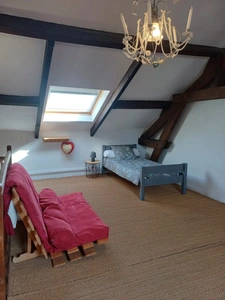 Gite/Maison en pierre, 164m², avec dépendances sur 945m² de terrain 127 000 €