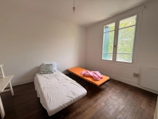 EN EXCLUSIVITE ! Charmante maison de plain pied 97m², 3 chambres, sur 1,2ha de terrain 107 000 €