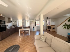 Maison en pierre entièrement rénovée, 95m², avec dépendances, terrain de 1154m² 148 000 €